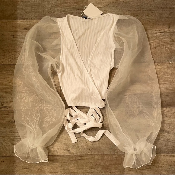 NWT Zara white wrap top with sheer organza puff sleeve - Picture 5 of 10
